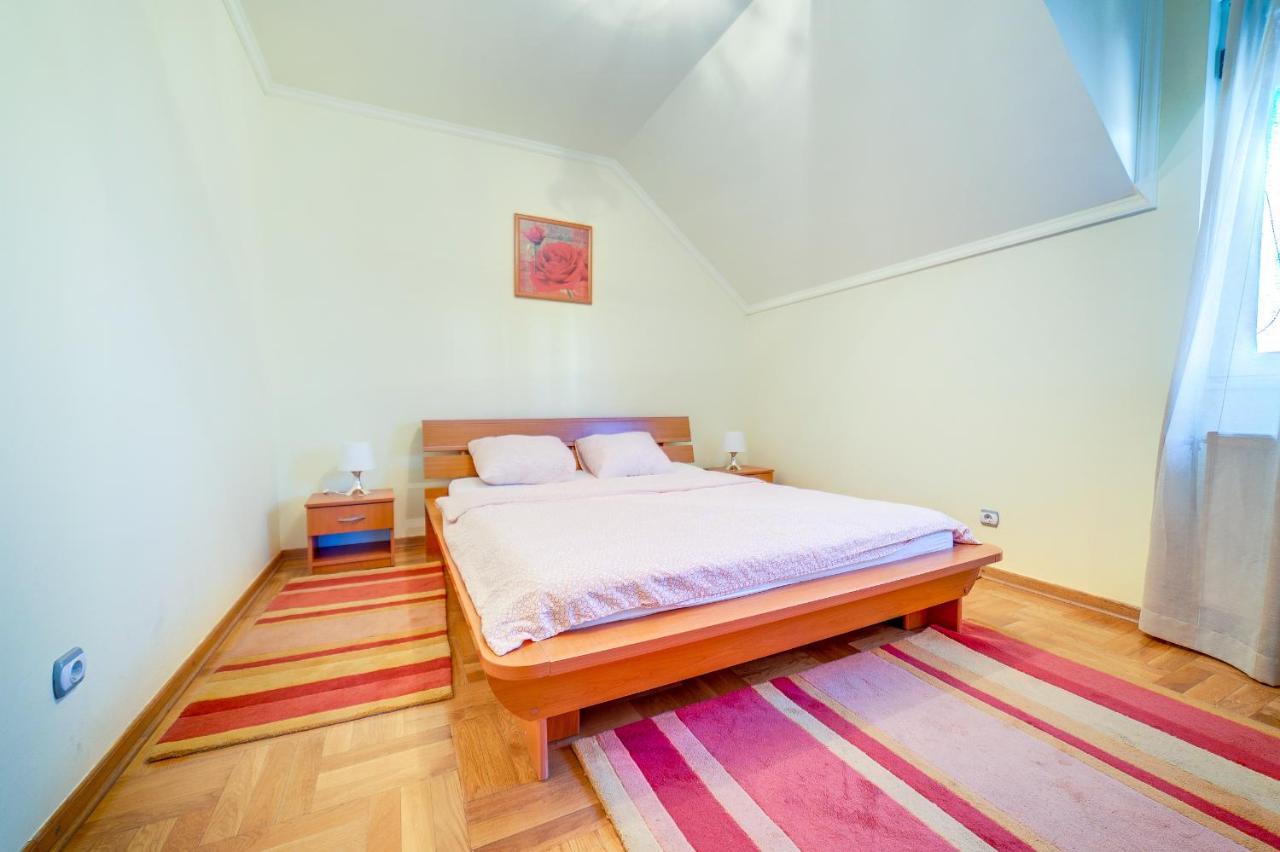 Apartments Singidunum 4 Lux Belgrado Buitenkant foto